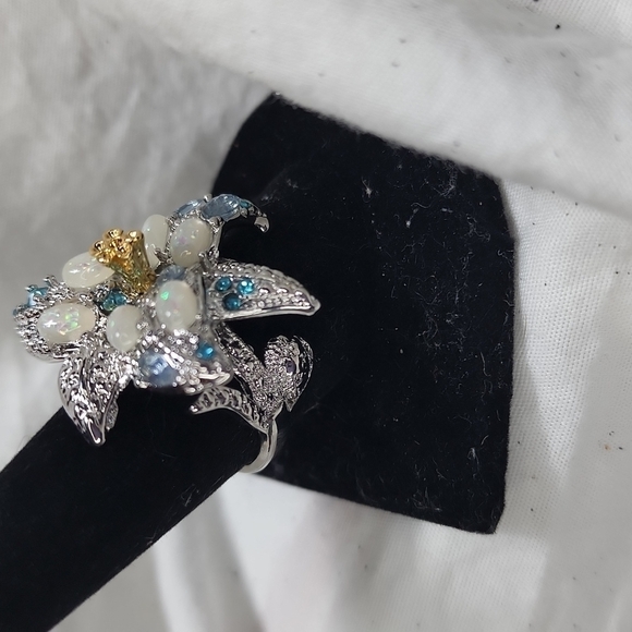 SLIVER FLOWER RING - Picture 5 of 5